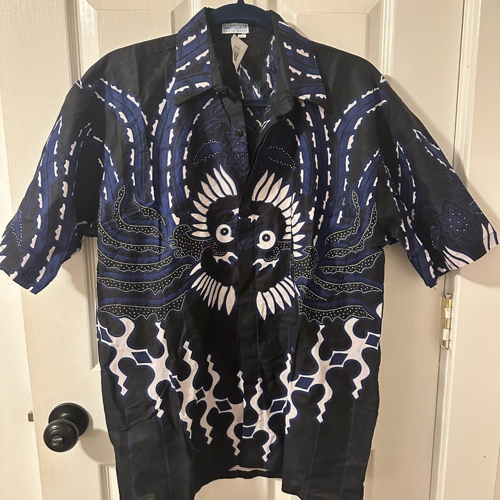 Nadisuari Black and Blue Patterned Shirt